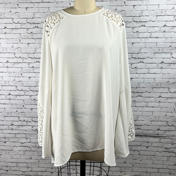 Vintage white blouse with laces on shoulders and sleeves size 2X - Picture 1 of 7